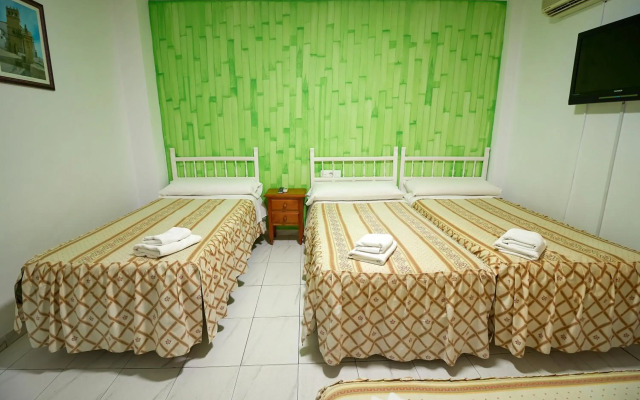 Hotel Virgen de los Reyes
