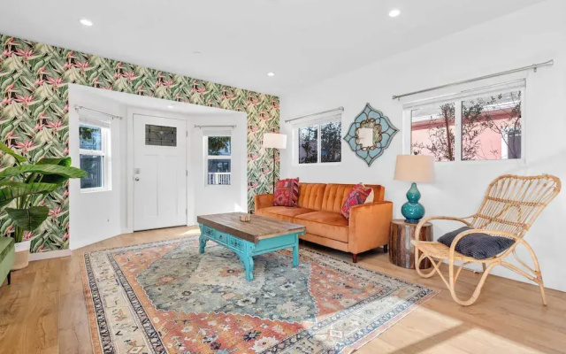 2 Units in Prime Hollywood Location Chic Renovated 1bdrs w/ Patio Avantstay