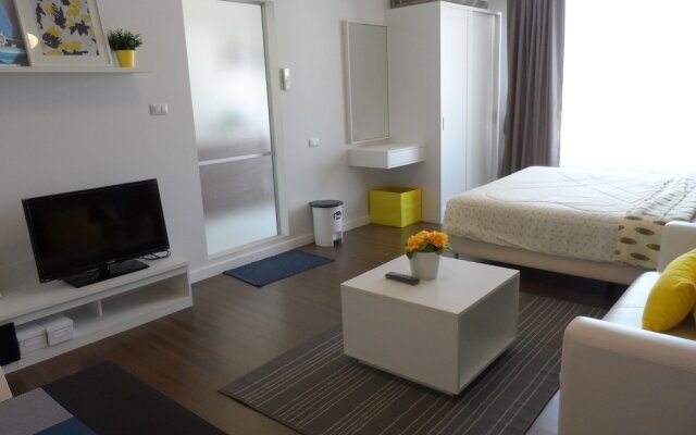 Baan Thew Lom By Woranan