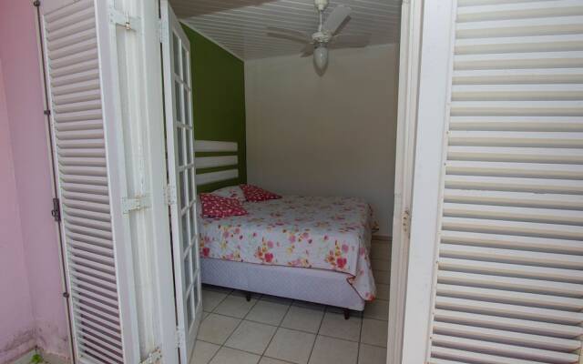 Casa ampla em Bertioga - 2 min. da praia