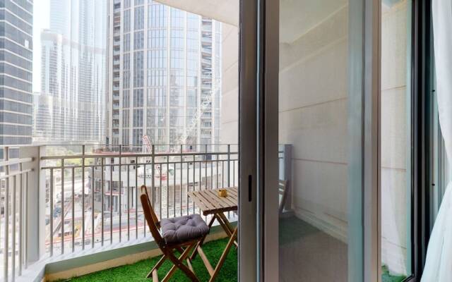 Lux BnB 3BDR Burj Khalifa & Pool Views