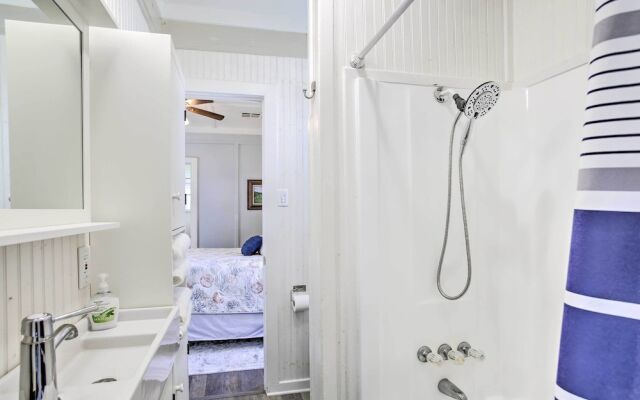 Pet-friendly Surfside Beach Home w/ Deck & Grill