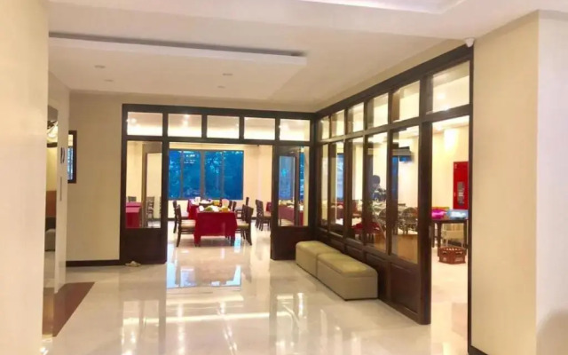 Sunshine View Hotel