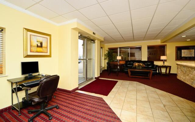 Americas Best Value Inn & Suites St. Cloud