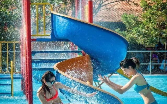 Ho May Resort