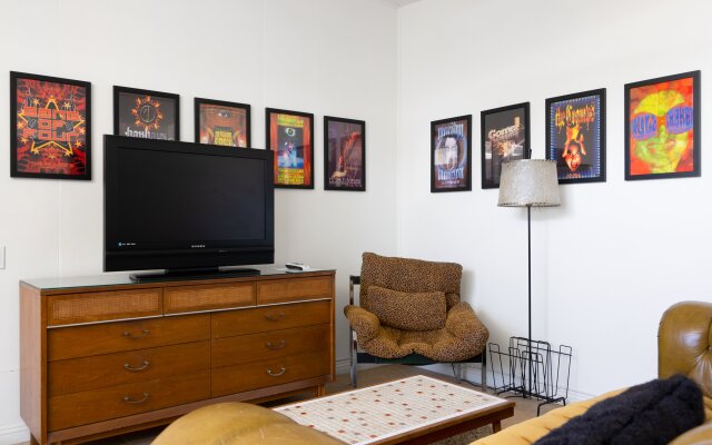 Monkey Tree Hotel 16