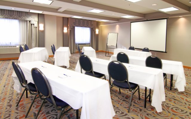 Holiday Inn Express Hotel & Suites Calgary S-Macleod Trail S, an IHG Hotel