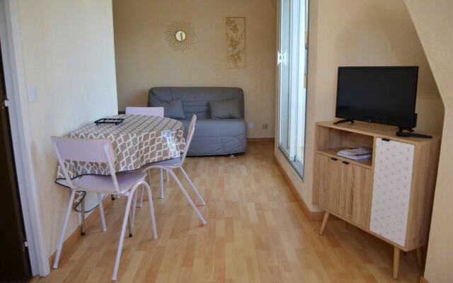 Studio in Villers-sur-mer, With Wonderful Lake View and Balcony