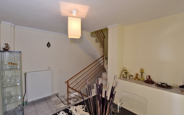 Demi Maisonette
