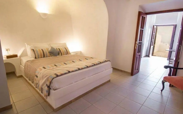La Maltese Hotel