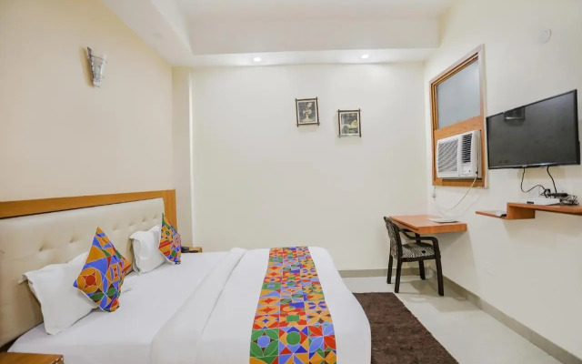 FabHotel Royal Stay I