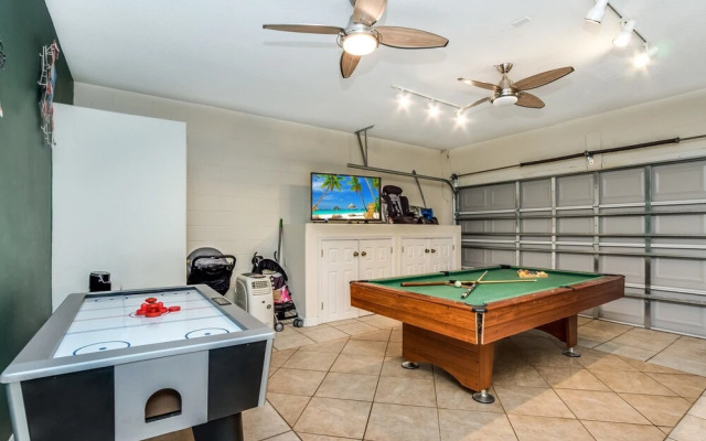 2615 Emerald Island
