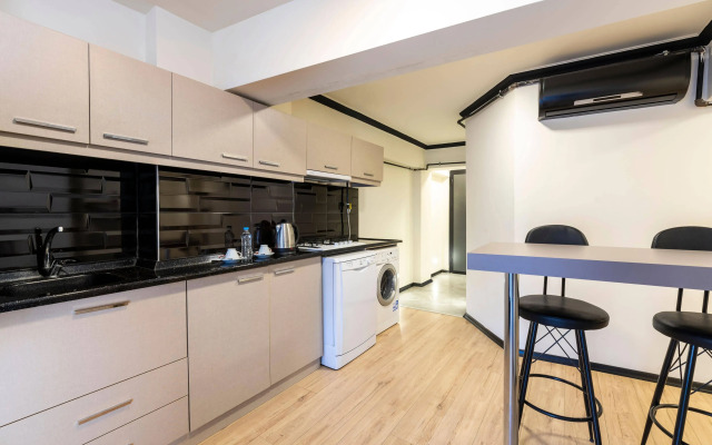 Global Suites Hotel