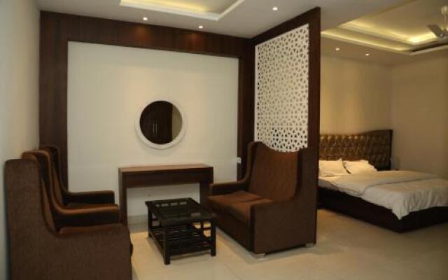Hotel Aroma Inn
