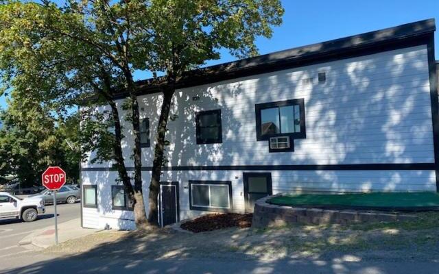 St. Maries Inn