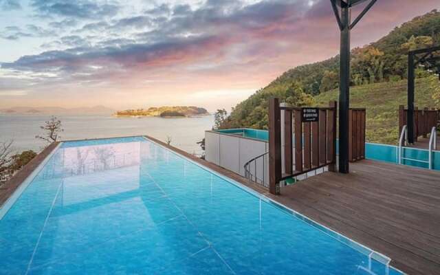 Geoje Island House Pension