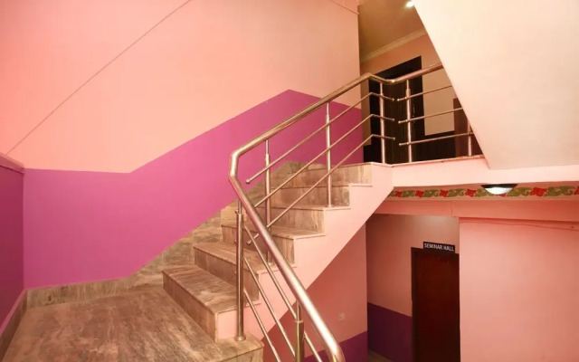 OYO 366 Hotel Anmol