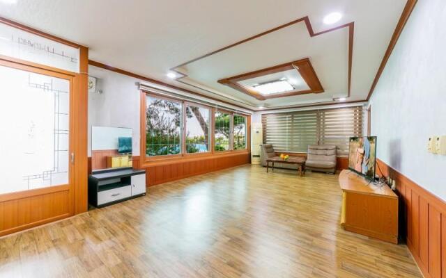 Ganghwado Badanori Pension