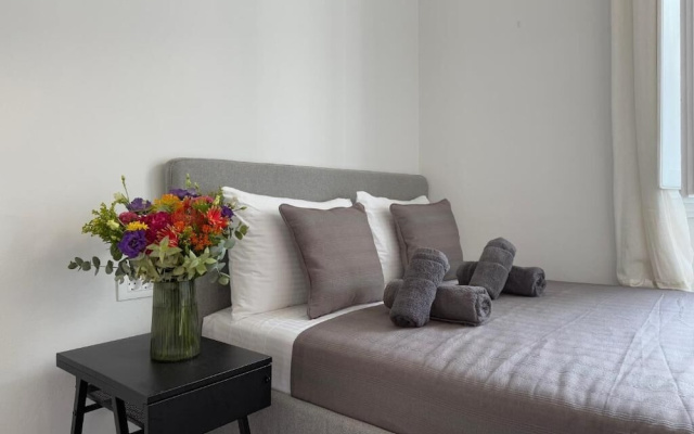 Onyx Apartments 2&4