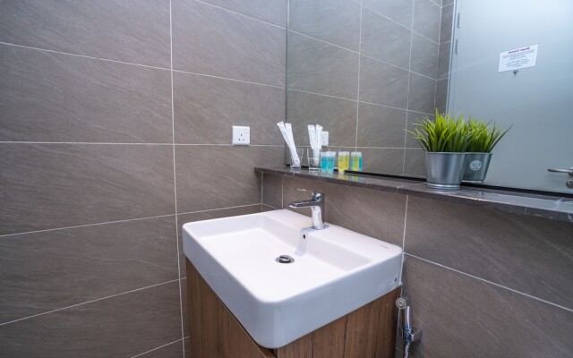 OYO Home 89724 Amazing 2br Grand Medini