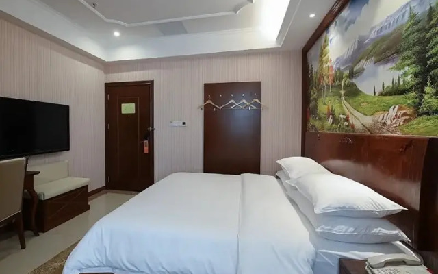 Taibaofeng Hotel