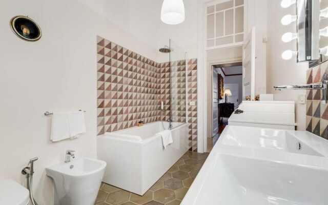 Bright 3 bed Flat 9 min From Piazza di Spagna