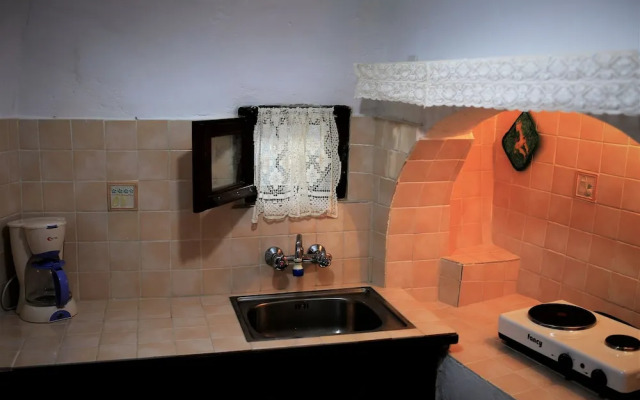My Catsle Cave est 1899