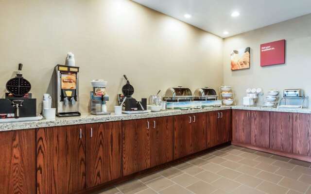 Comfort Suites University