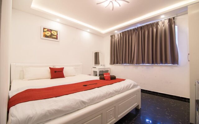 The Phoenix 74 Hotel