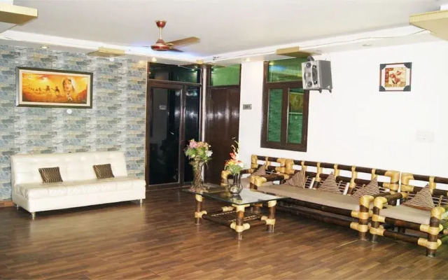 Hotel Satya Palace