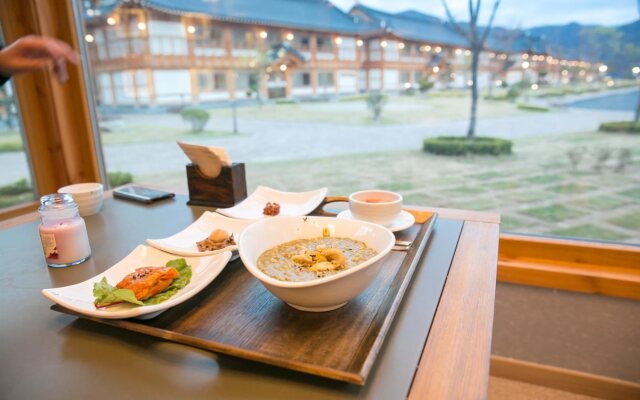 Jeonju Wangyijimil Hanok Hotel