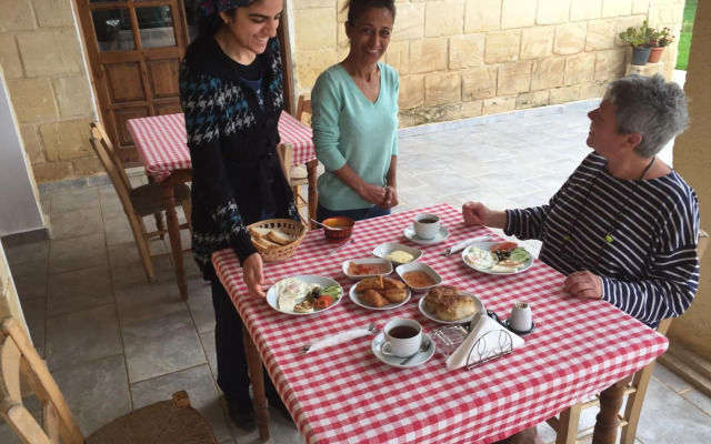 Glaro Garden Hotel-restaurant