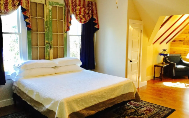 Clermont Bluffs B&B