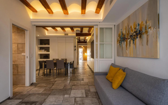 CENTER MODERN 1BR 2Bth TERRACE WI-FI AC