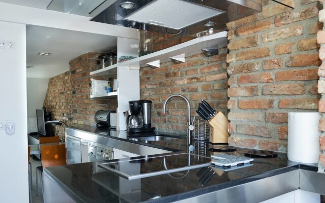 FM Deluxe 2-BDR Apartment with Rooftop Terrace - Varna