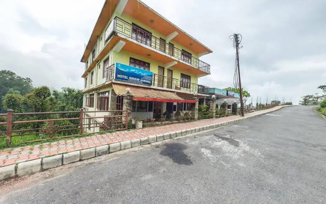 10th Planet Hotel and Restaurant