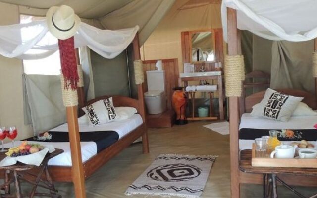 Loyk Tsavo Camp