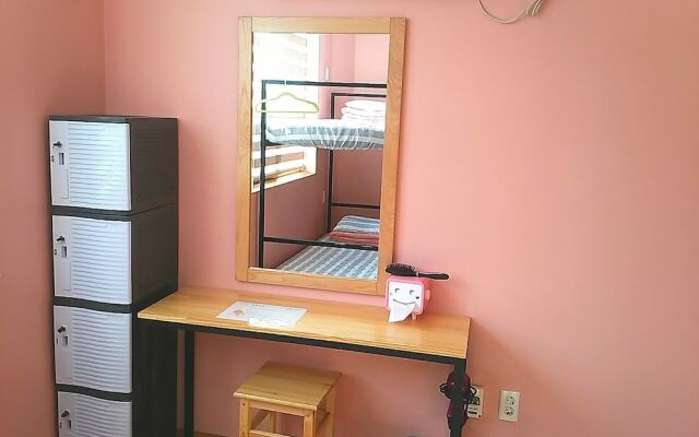 1004 Hostel