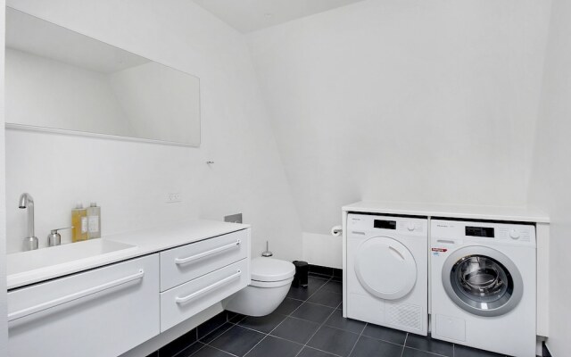 Sanders King - Popular 2-bdr Apt In Copenhagen Center