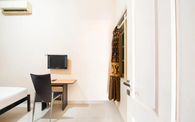 OYO Life 3053 Kost Putra Mm