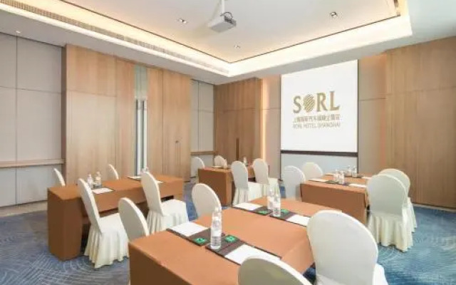 Auto City Ruili Hotel