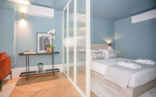 Liiiving - Ribeira Design Apartment