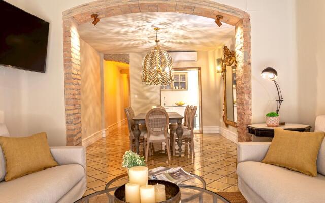 Exclusive 5BD apartment in down town Granada. Recogidas II