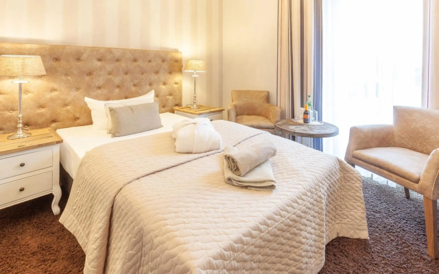 Hotel Vier Jahreszeiten Binz - Adults Only