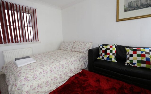 Lovely Studio Apartments - Thamesmead