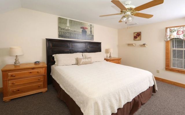 Apple Blossom 10 - Two Bedroom Chalet