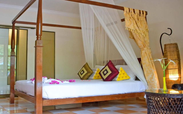 Le René Angkor Boutique