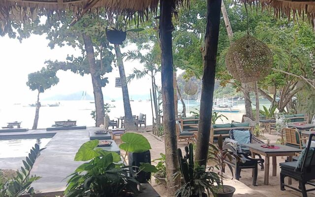 La Plage Hotel