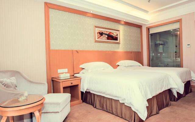 Vienna Hotel Rugao Zhengxiang Square branch