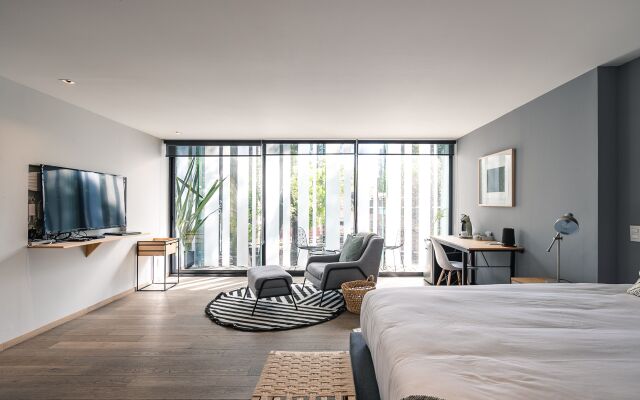 Casai Luxury Designer Apt in the Best Location
